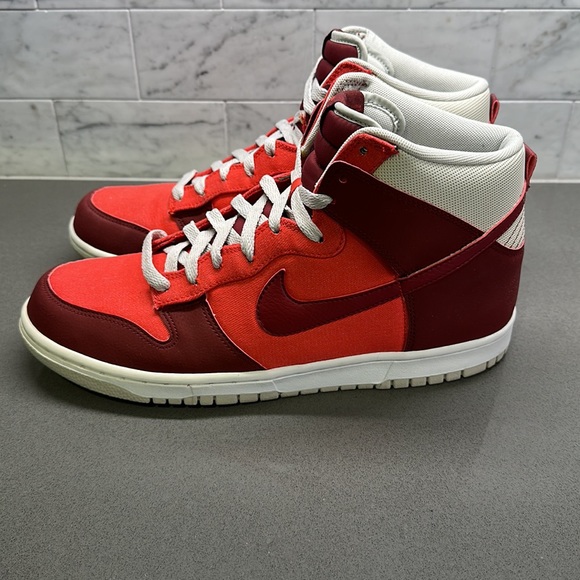 Nike Dunk High 317982-612 size 10.5 Men’s - Picture 3 of 9